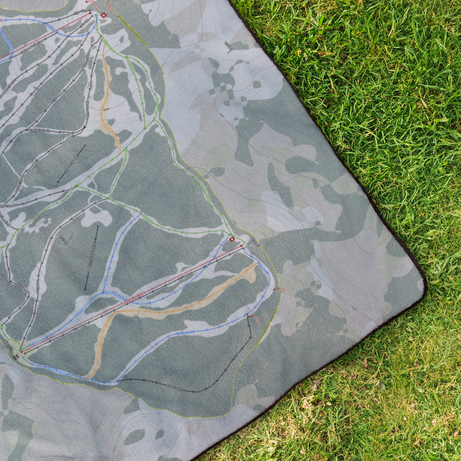 BeaverMountain_StadiumBlanket_OverheadGrass_V_Mockup.png