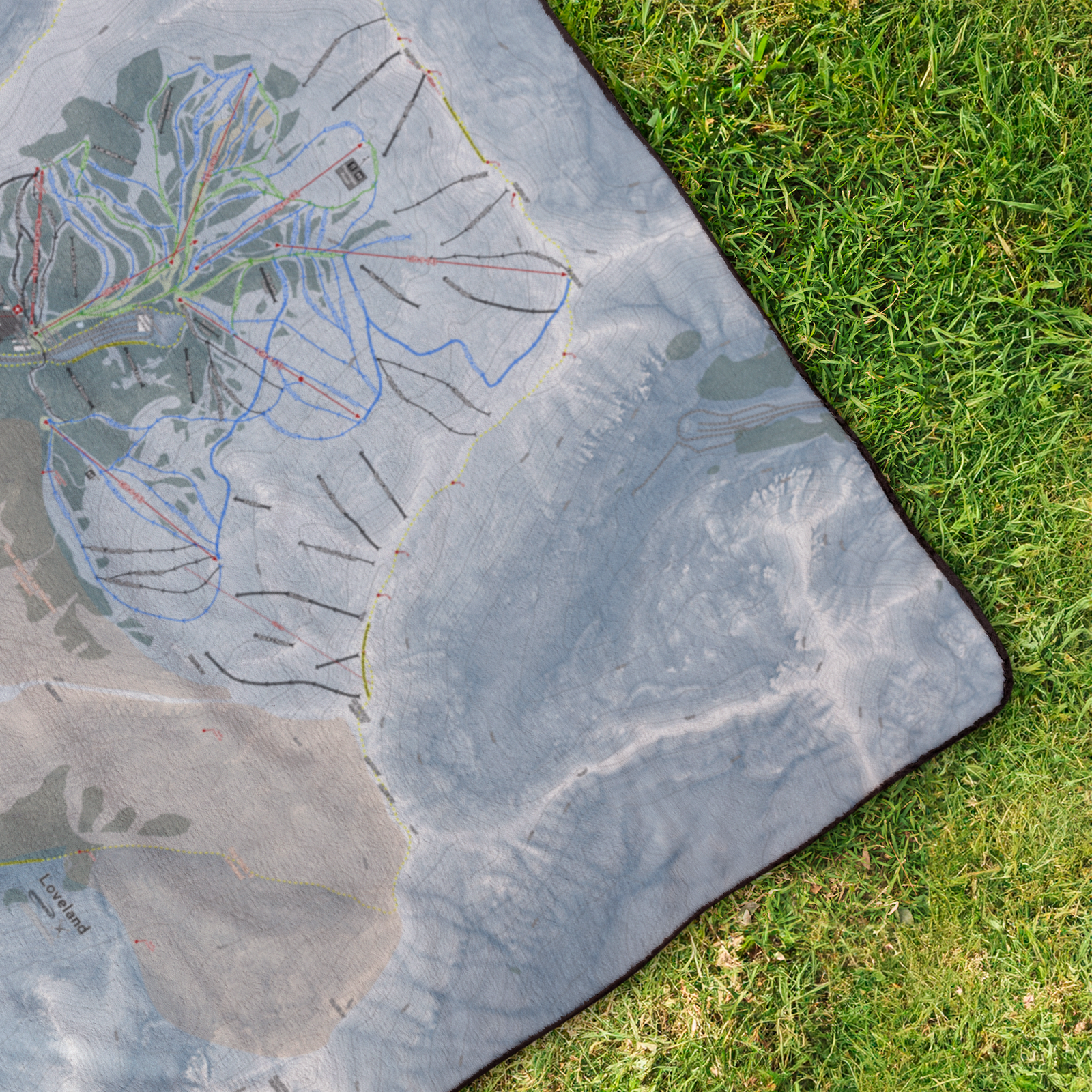 Loveland_StadiumBlanket_OverheadGrass_V_Mockup.png
