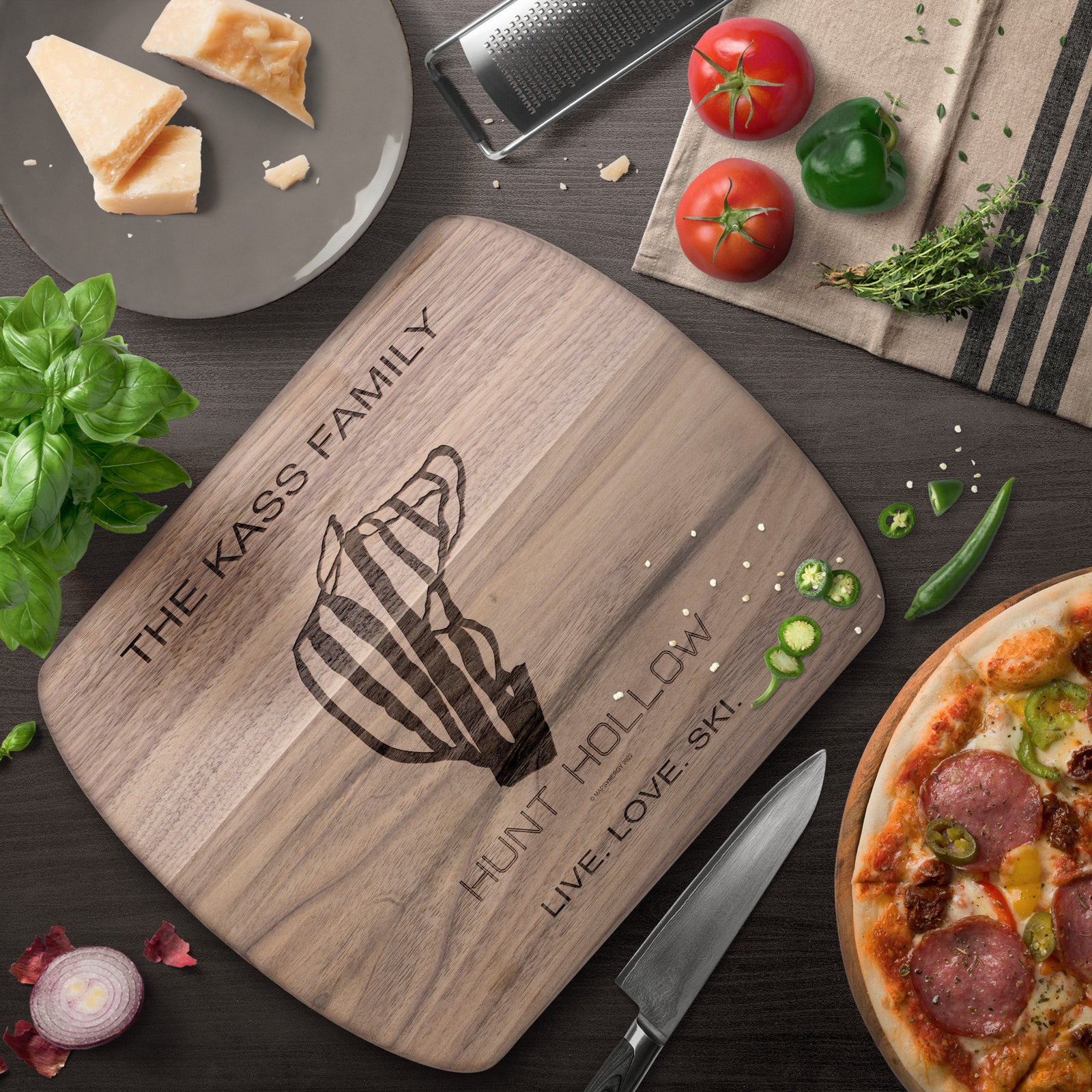 PERSONALIZED HUNT HOLLOW, NEW YORK SKI TRAIL MAP CUTTING BOARD