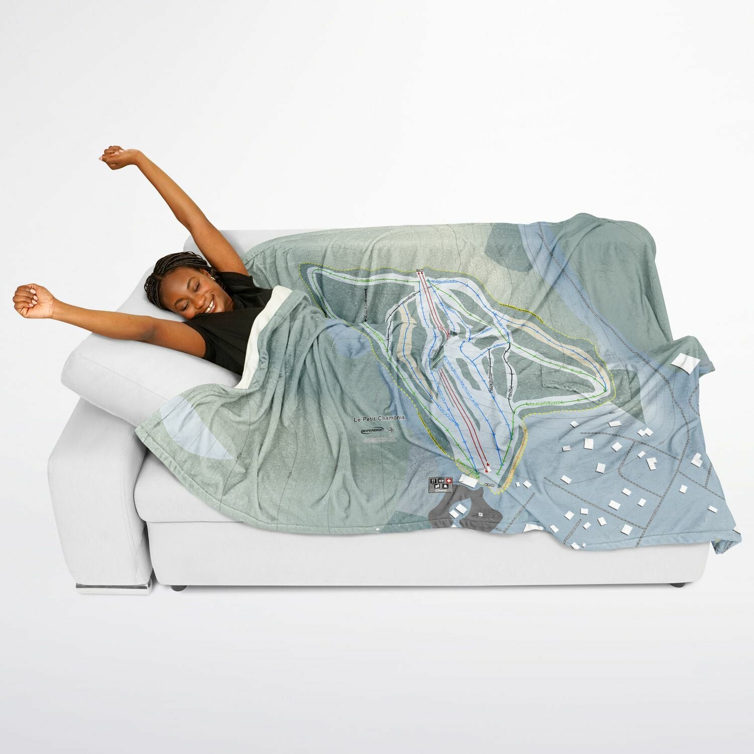 Le Petit Chamonix, Quebec Ski Resort Map Flannel Blanket Poncho