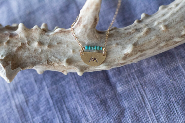 STAMPED MOUNTAIN HALFMOON PENDANT NECKLACE - Powderaddicts