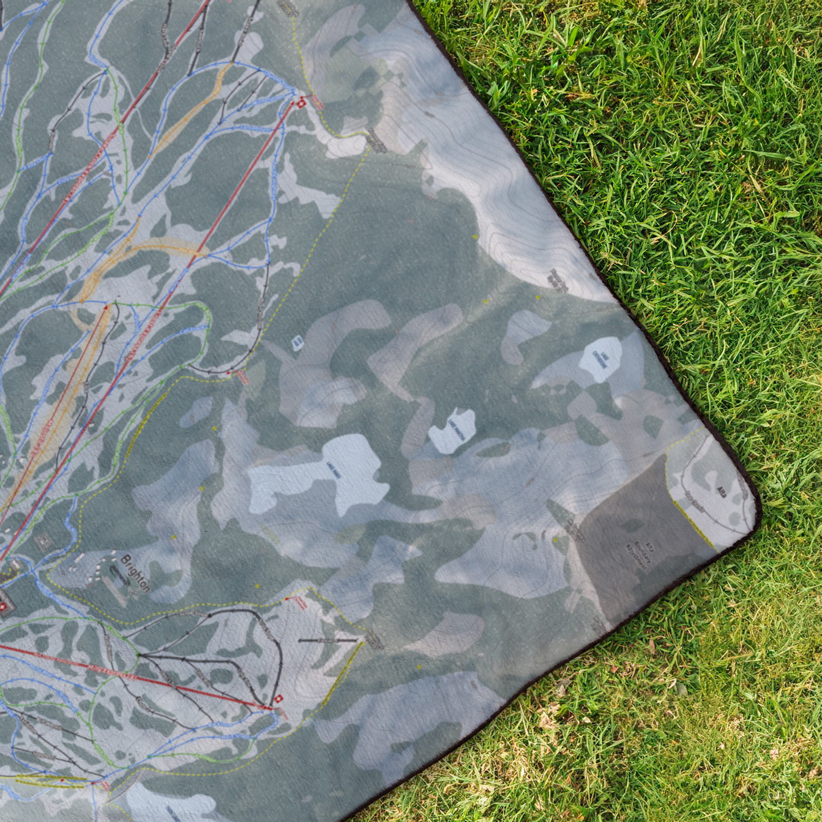 Brighton_Utah_Ski_Resort_Map_Concert_Bl_StadiumBlanket_OverheadGrass_V_Mockup.png