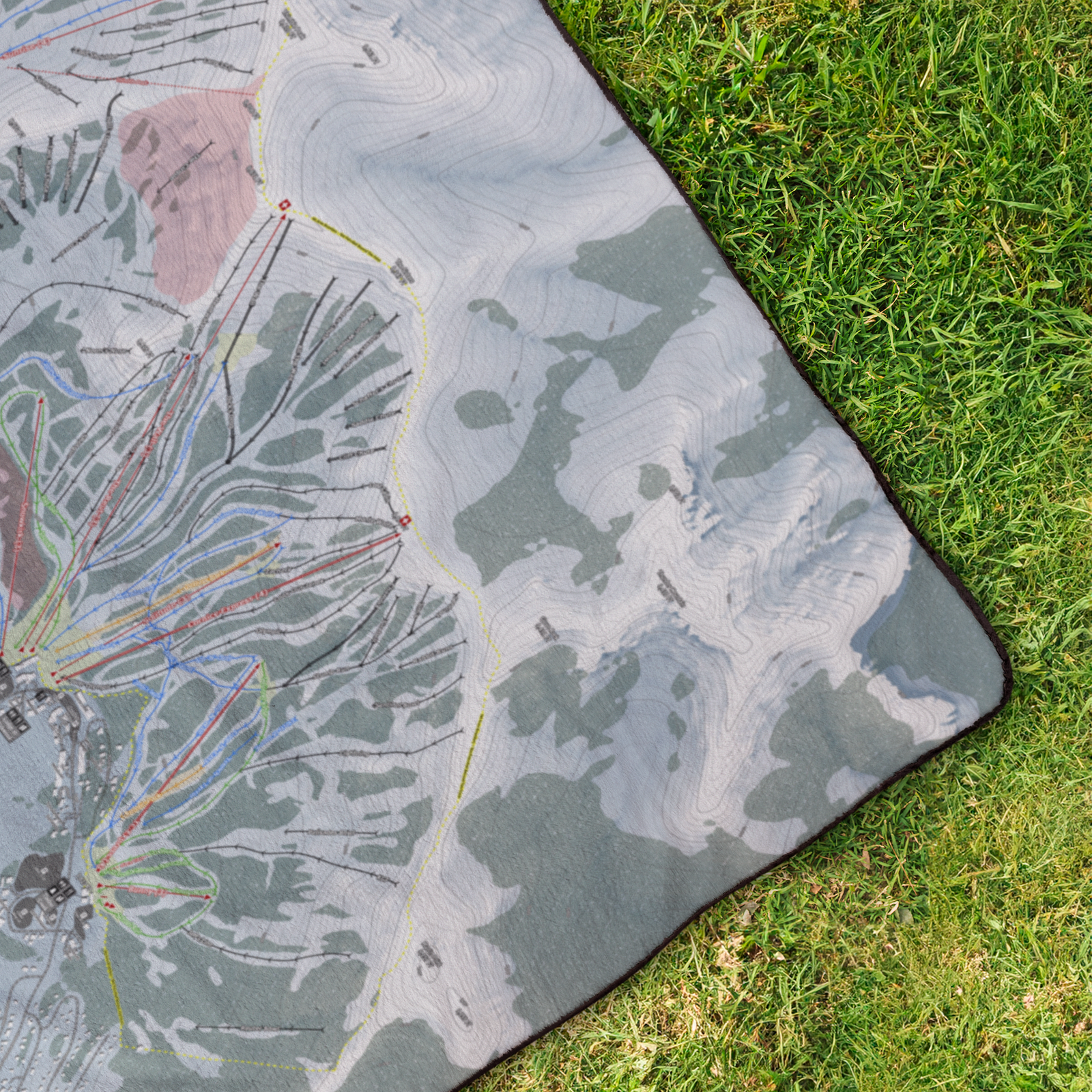 Kirkwood_StadiumBlanket_OverheadGrass_V_Mockup.png