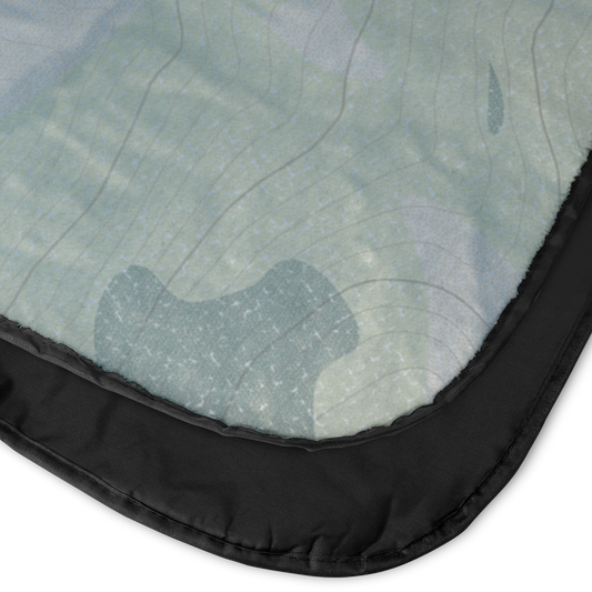LoonMountain_StadiumBlanket_CloseUp_with_back_V_Mockup.png