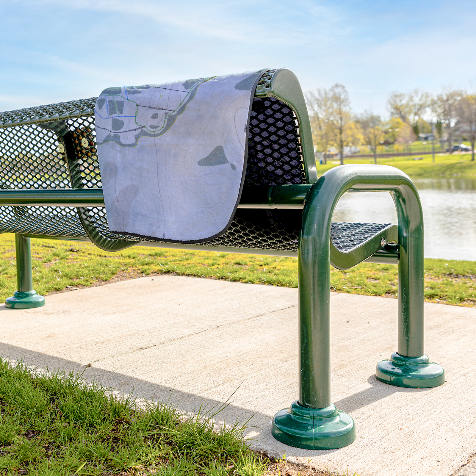 MagicMountain_StadiumBlanket_Lifestyle_Bench_V_AS_Mockup.png