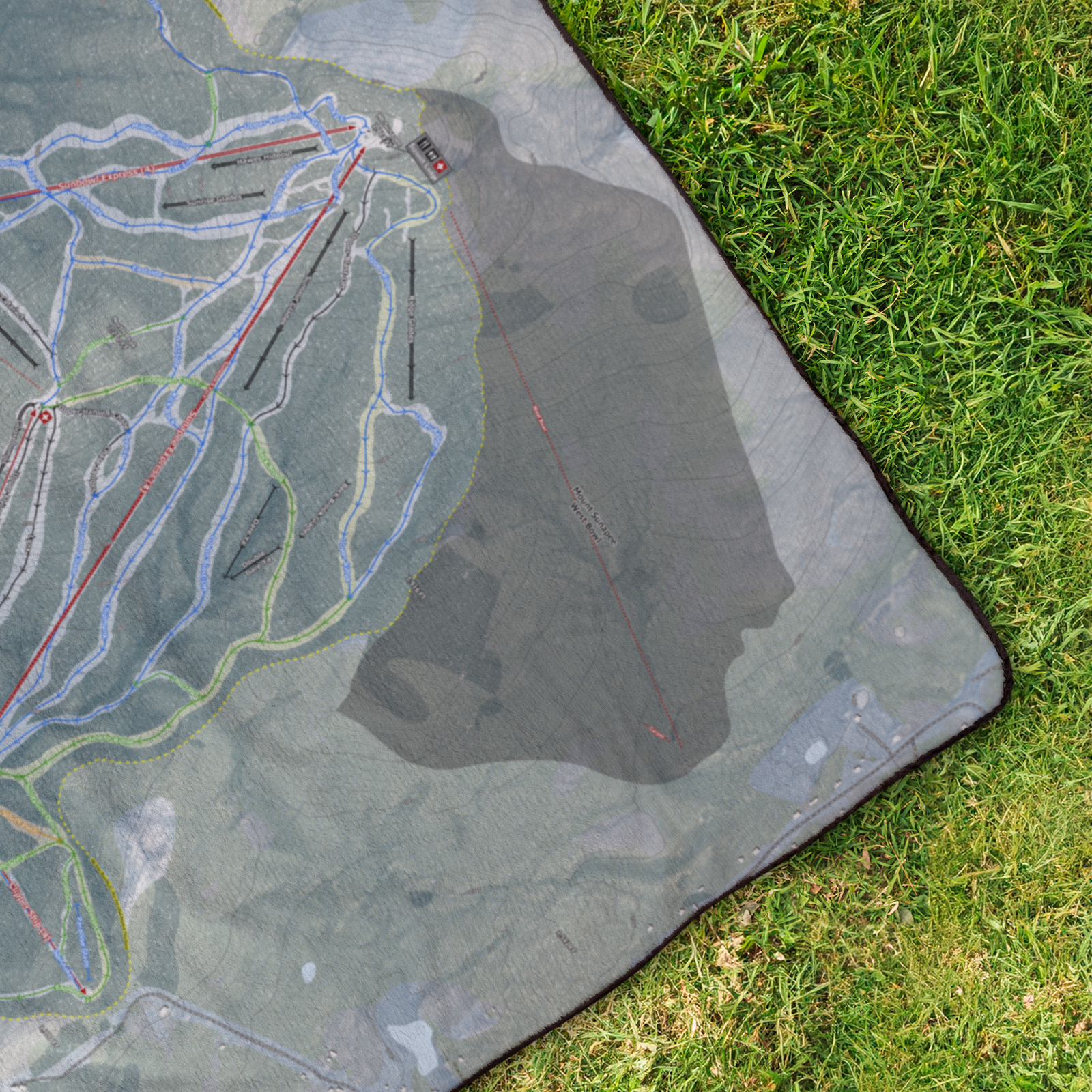 MountSunapee_StadiumBlanket_OverheadGrass_V_Mockup.png
