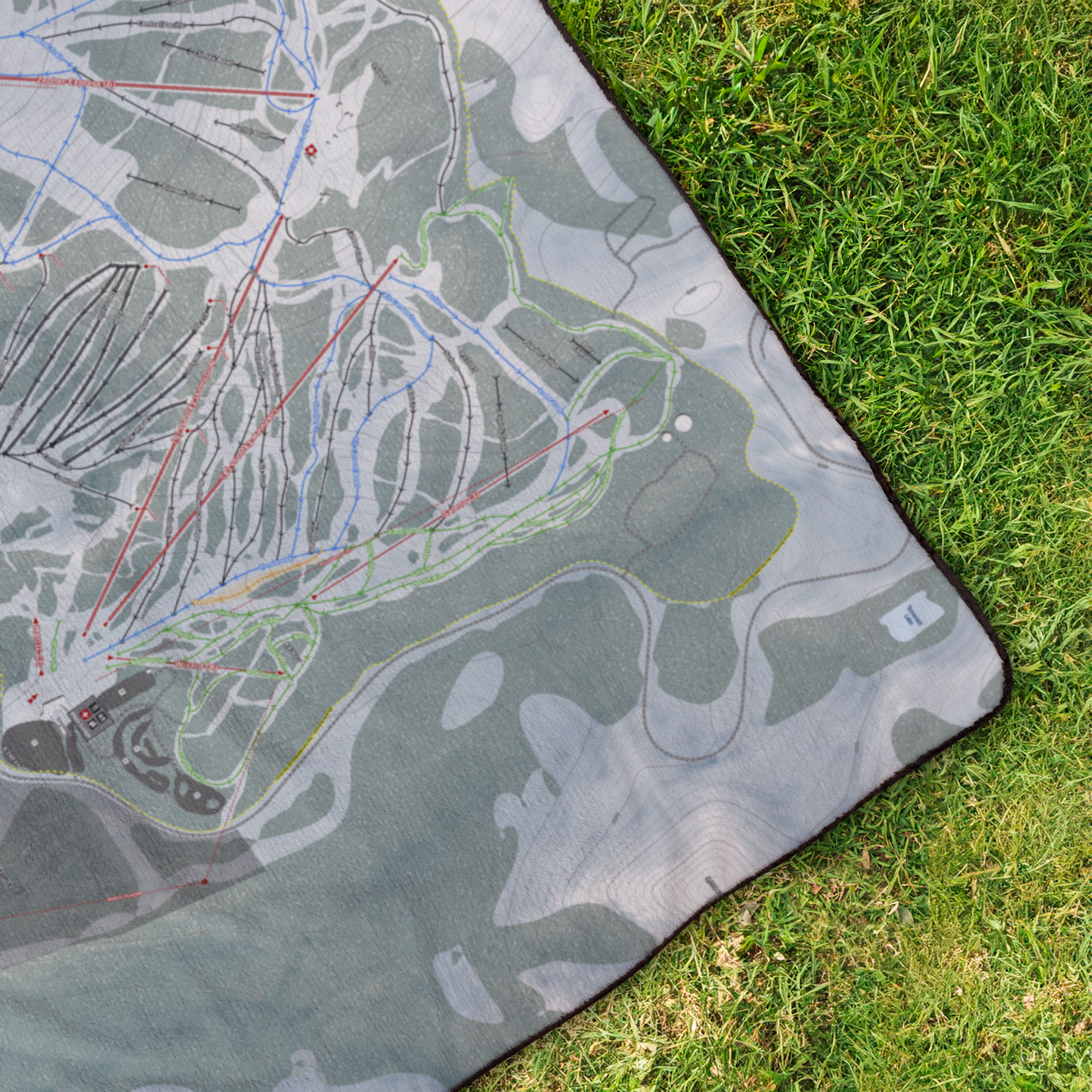 Mt_Rose_StadiumBlanket_OverheadGrass_V_Mockup.png