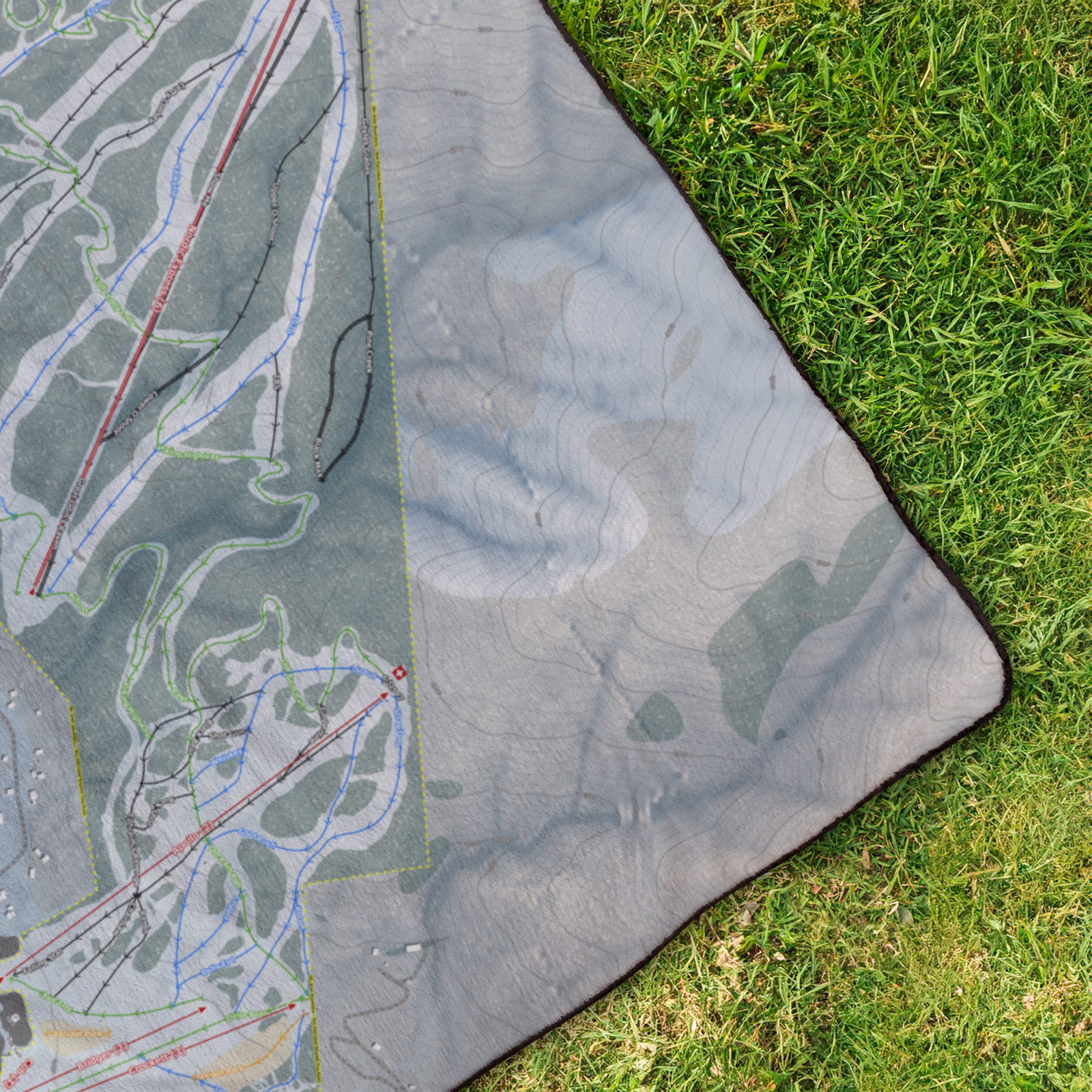 NordicValley_StadiumBlanket_OverheadGrass_V_Mockup.png