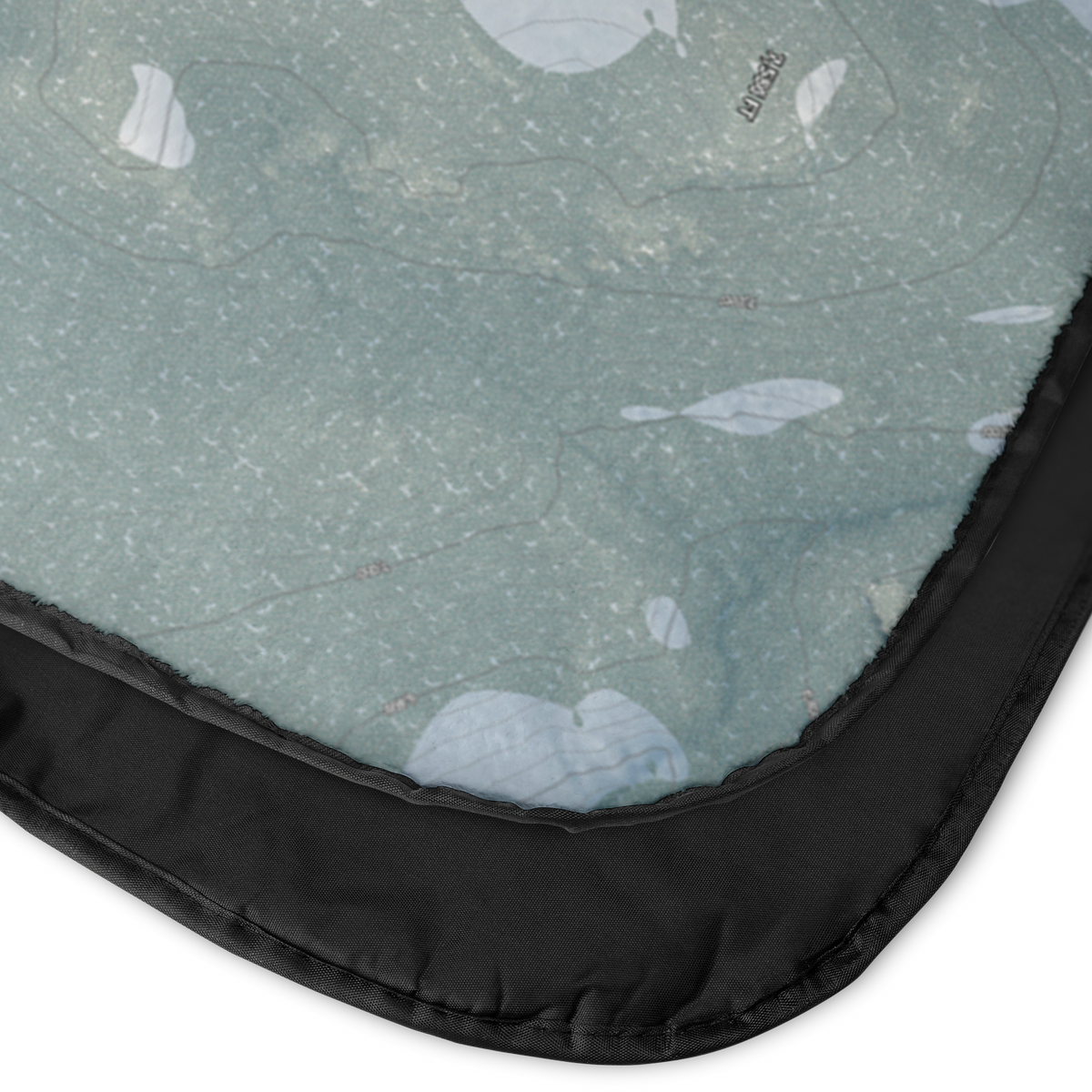 Northstar_StadiumBlanket_CloseUp_with_back_V_Mockup.png