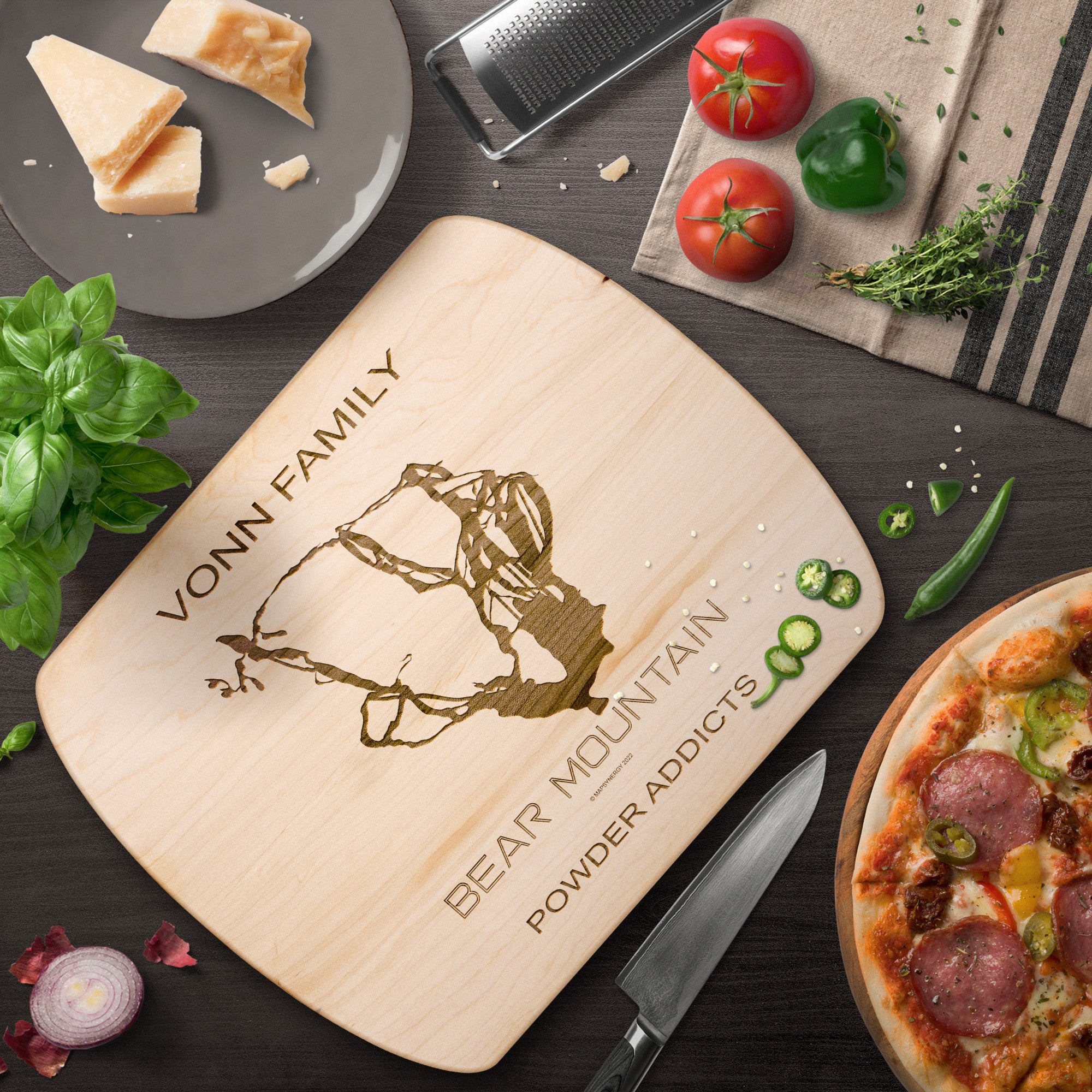 PERSONALIZED BEAR MOUNTAIN , CALIFORNIA SKI TRAIL MAP CUTTING BOARD