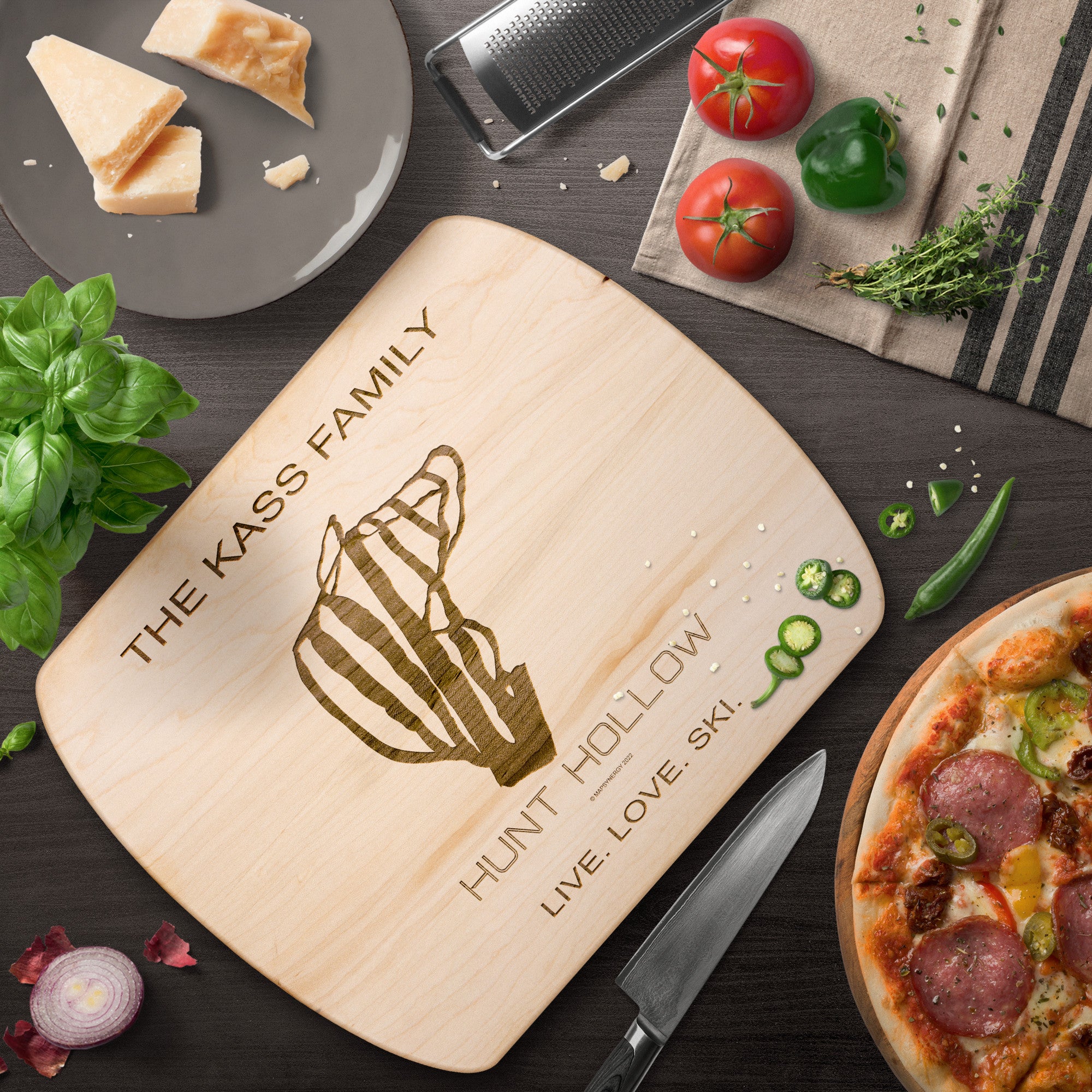 PERSONALIZED HUNT HOLLOW, NEW YORK SKI TRAIL MAP CUTTING BOARD
