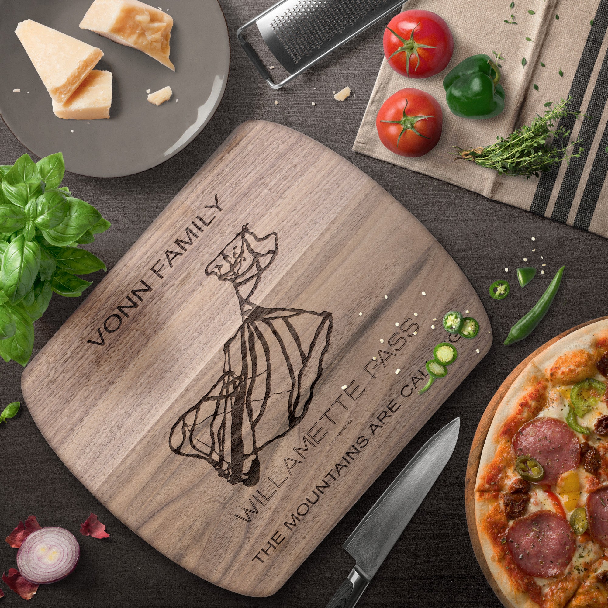 PERSONALIZED WILLAMETTE PASS,OREGON SKI TRAIL MAP CUTTING BOARD