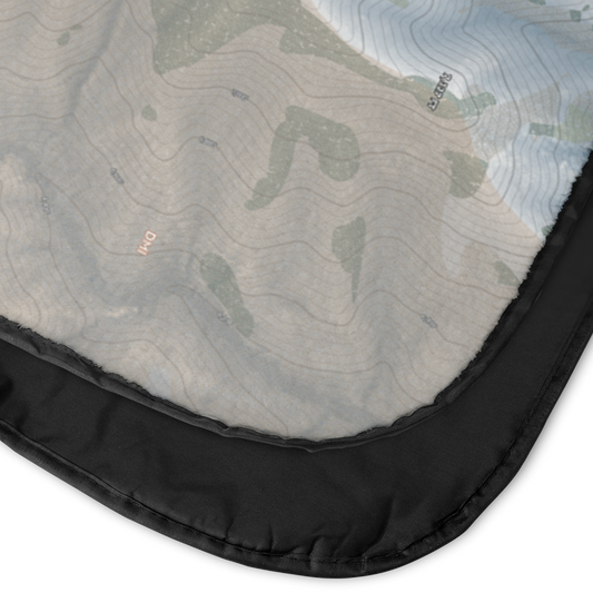 PowderMountain_StadiumBlanket_CloseUp_with_back_V_Mockup.png