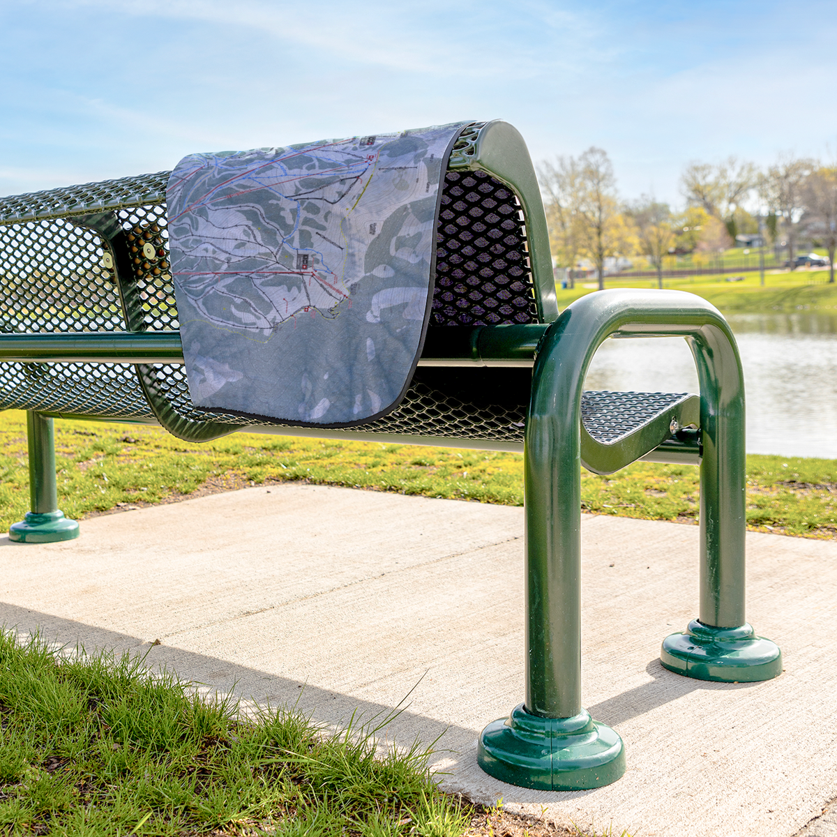 Snowbasin_StadiumBlanket_Lifestyle_Bench_V_AS_Mockup.png