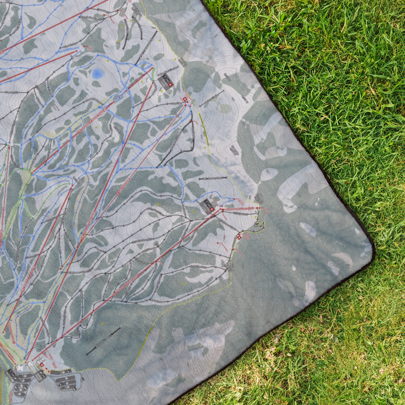 Snowbasin_StadiumBlanket_OverheadGrass_V_Mockup.png