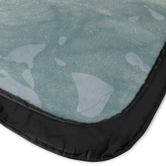 Solitude_StadiumBlanket_CloseUp_with_back_V_Mockup.png