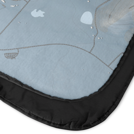 Steamboat_StadiumBlanket_CloseUp_with_back_V_Mockup.png