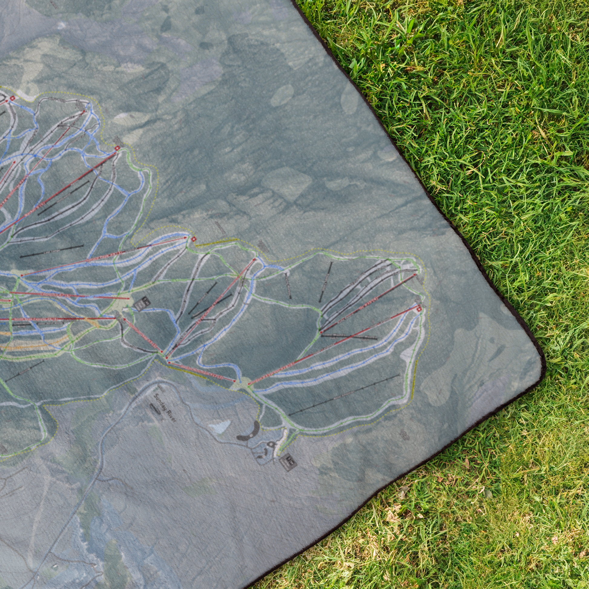 Sunday_River_StadiumBlanket_OverheadGrass_V_Mockup.png