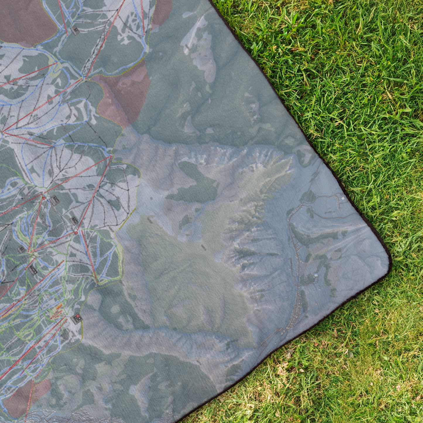 Vail_StadiumBlanket_OverheadGrass_V_Mockup.png