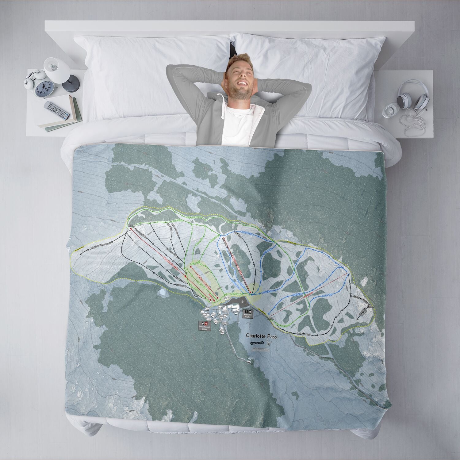 Charlotte Pass, Australia Ski Resort Map XL Blanket