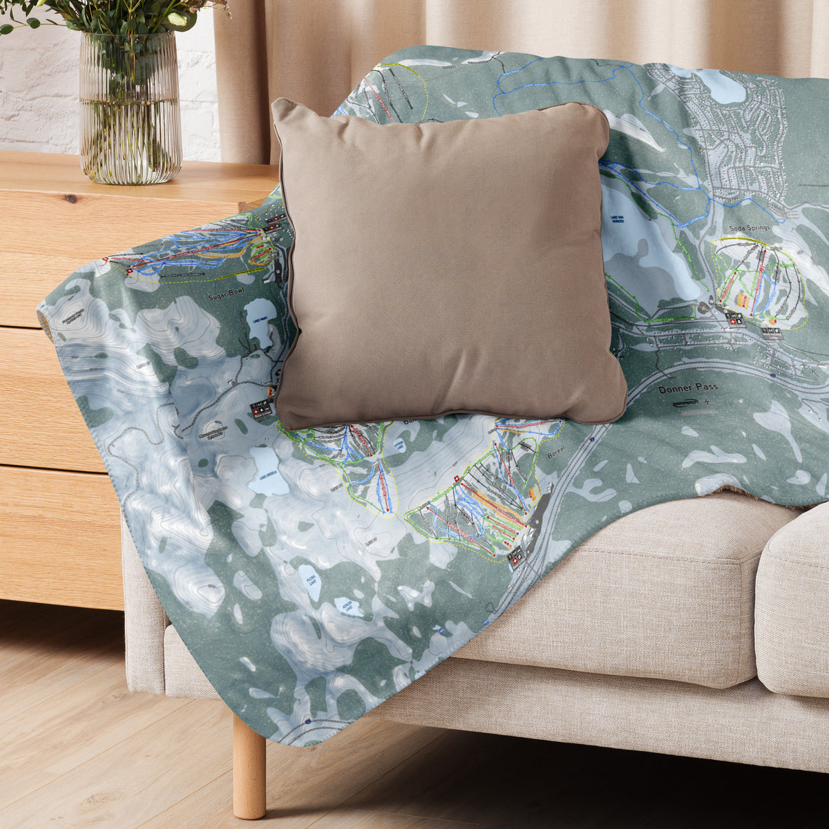 Donner Pass, California Ski Resort Map Blanket - Powderaddicts