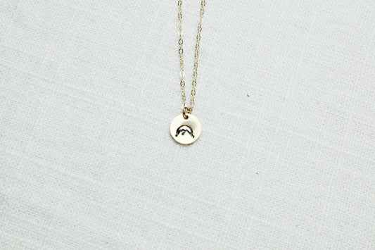 STAMPED MOUNTAIN SUNSET CIRCLE PENDANT NECKLACE - Powderaddicts