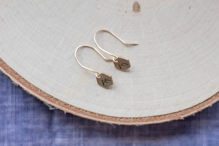 STAMPED HEXAGON MOUNTAIN EARRINGS - Powderaddicts