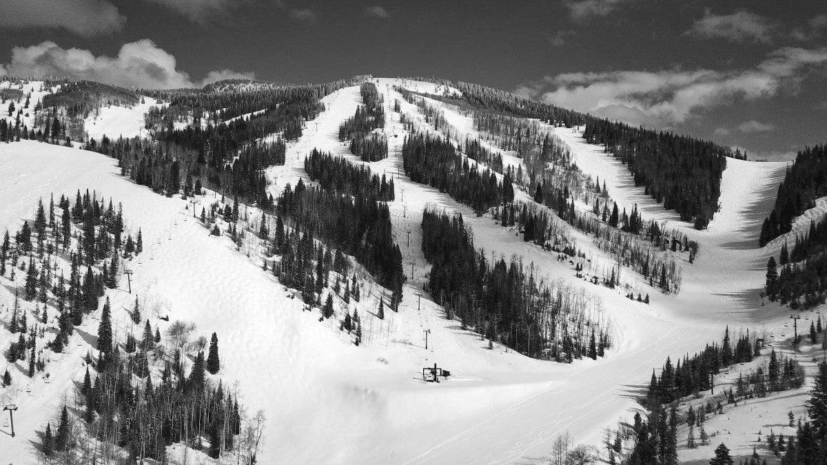 Mid Mountain Mountain Views BW - Powderaddicts