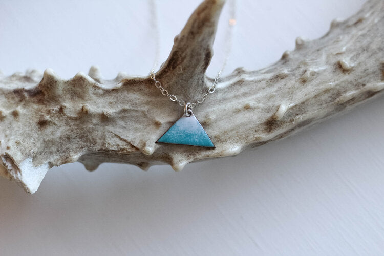 ENAMELED MOUNTAIN PEAK PENDANT NECKLACE - Powderaddicts