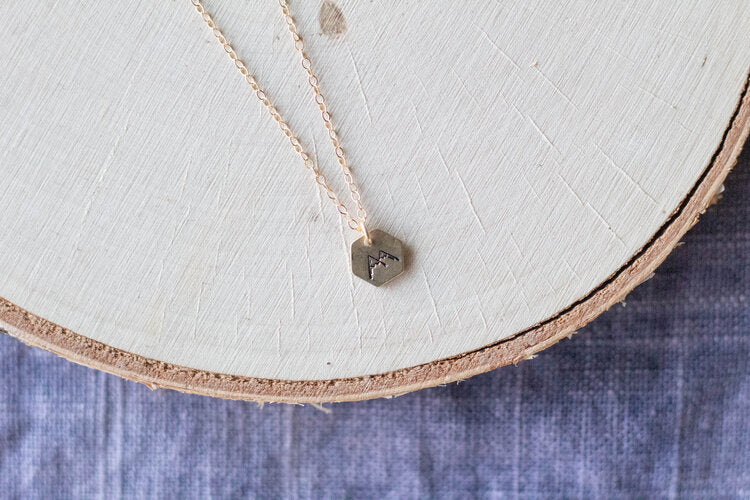 STAMPED MOUNTAIN HEXAGON PENDANT NECKLACE - Powderaddicts