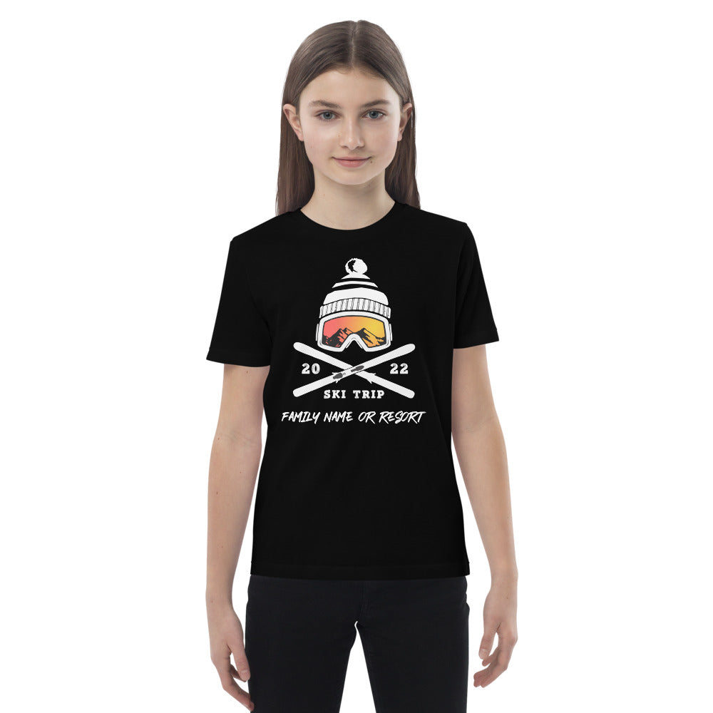 PERSONALIZED FAMILY SKI TRIP ORGANIC COTTON KIDS T-SHIRT 2022 - Powderaddicts