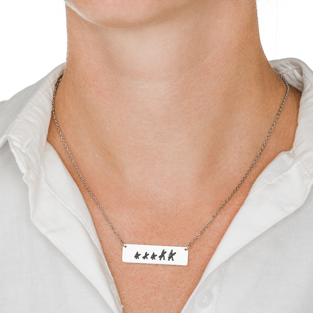 RIDING FAMILY - 1 Mom, 1 Dad, 3 Children | PERSONALIZED BAR PENDANT NECKLACE - Powderaddicts