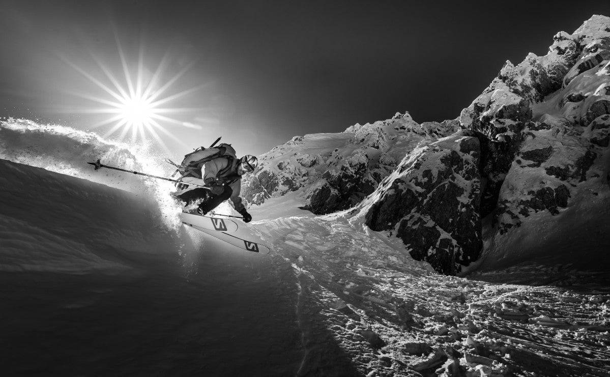 Snow splash over the edge - Powderaddicts