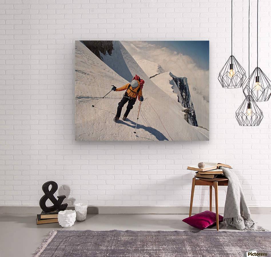 Woman Makes Her Way To Windy Corner - Powderaddicts