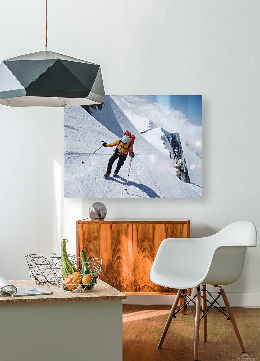 Woman Makes Her Way To Windy Corner - Powderaddicts