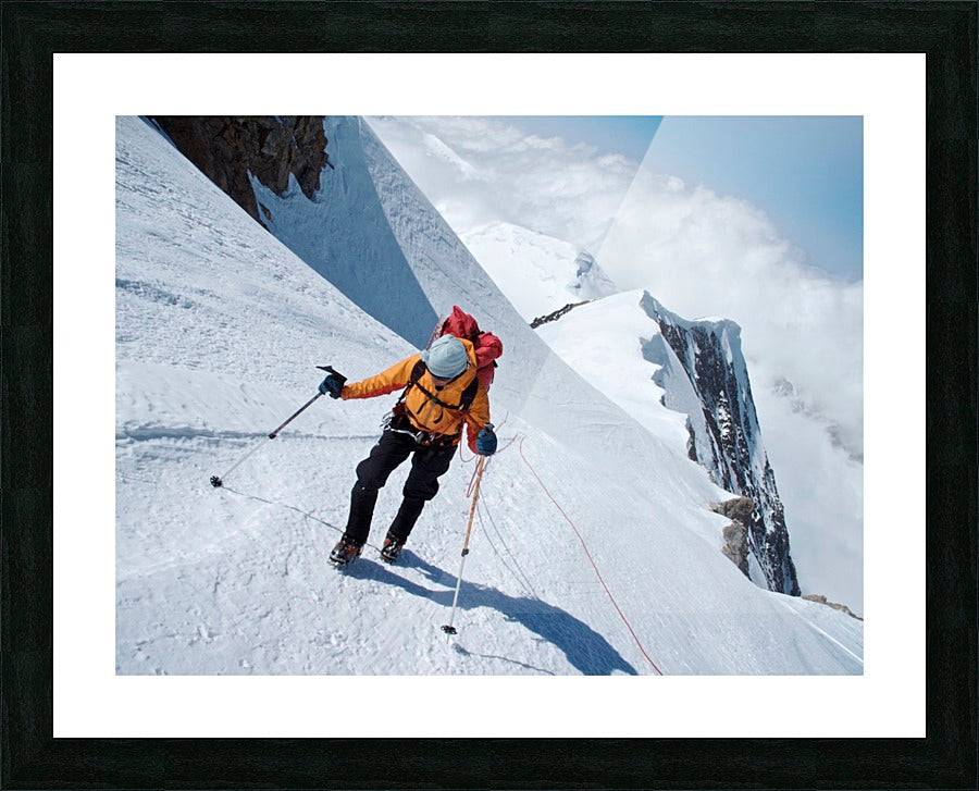 Woman Makes Her Way To Windy Corner - Powderaddicts
