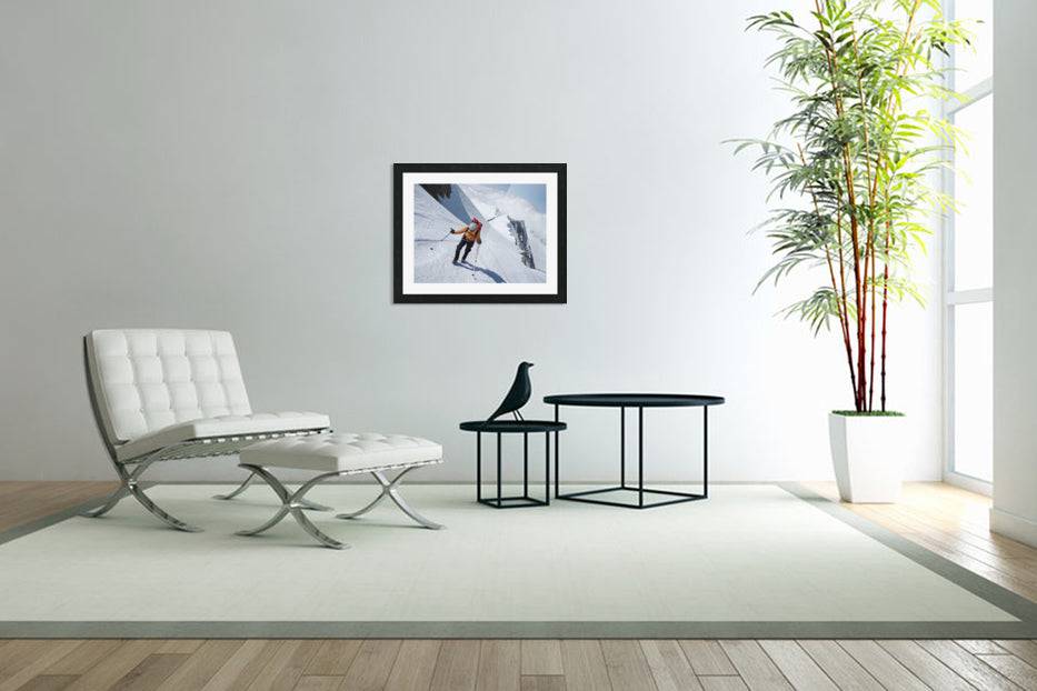 Woman Makes Her Way To Windy Corner - Powderaddicts